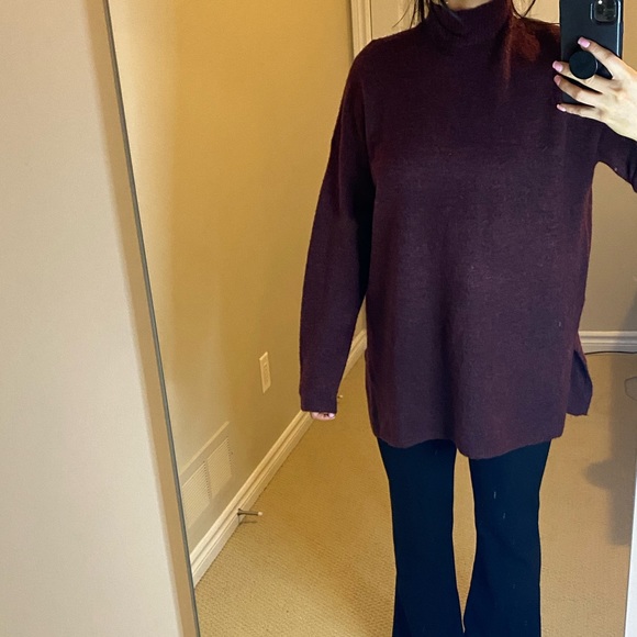 High Neck Knit Sweater - Picture 4 of 12